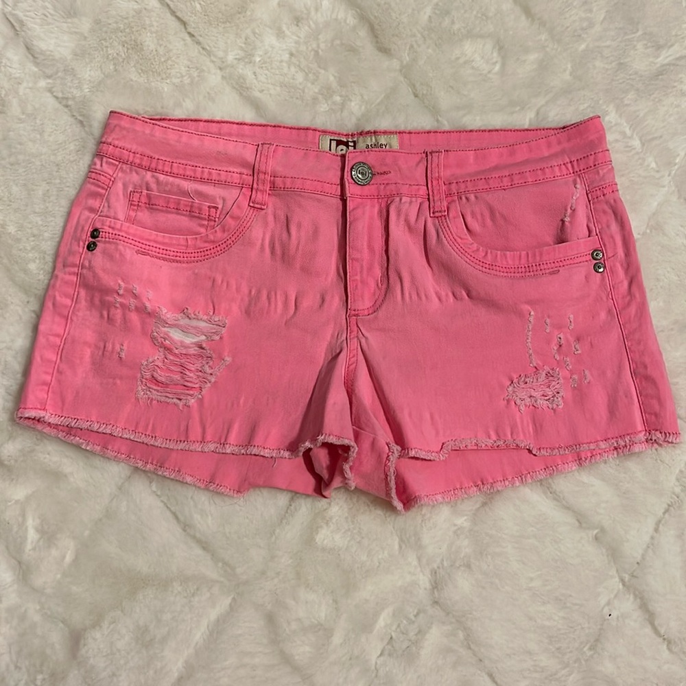 lei low rise shorts